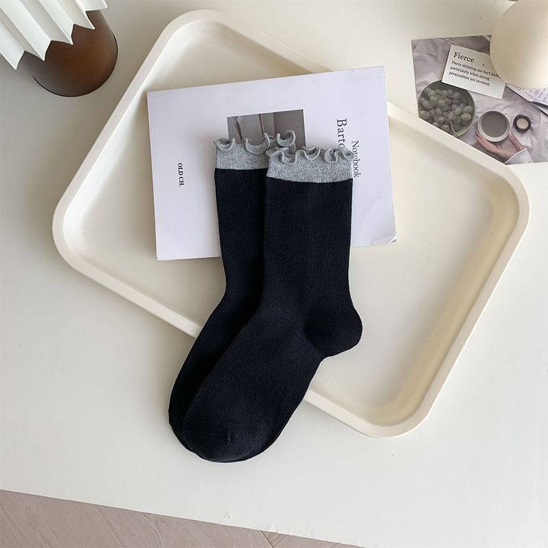 Ruffle Trimmed Contrast Trim Socks