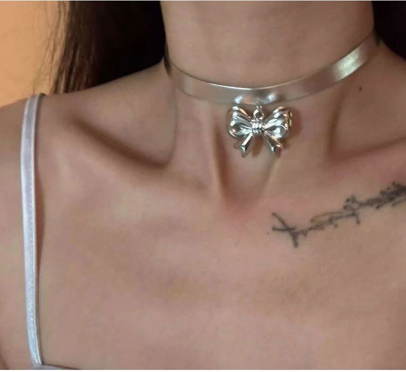 Bow Choker