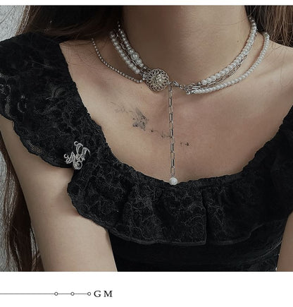 Collier à chaîne superposée avec fausses perles et strass