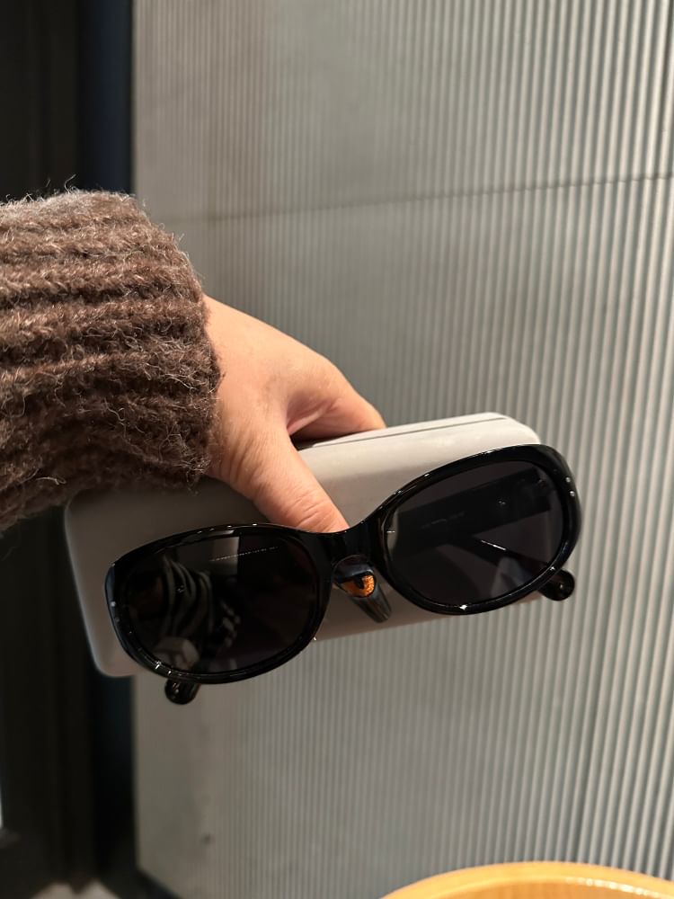 Oval Frame Sunglasses