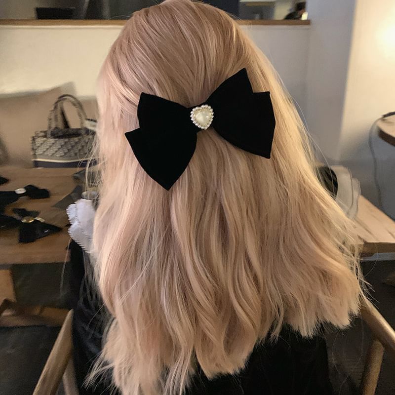 Faux Pearl Heart Bow Hair Clip