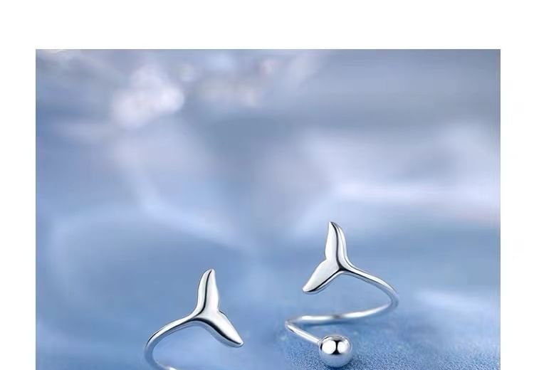 925 Sterling Silver Fish Tail Hoop Earring