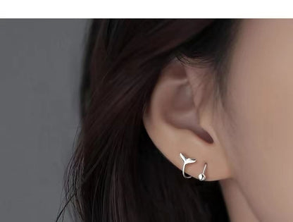 925 Sterling Silver Fish Tail Hoop Earring