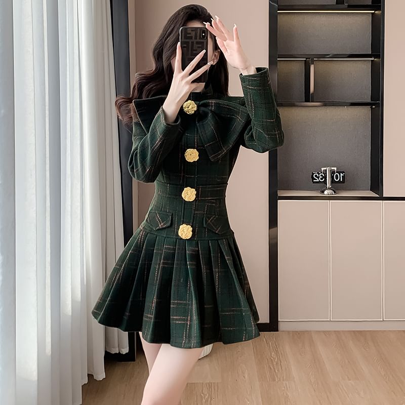 Long Sleeve Stand Collar Bowknot Plaid Pleated Mini A-Line Dress