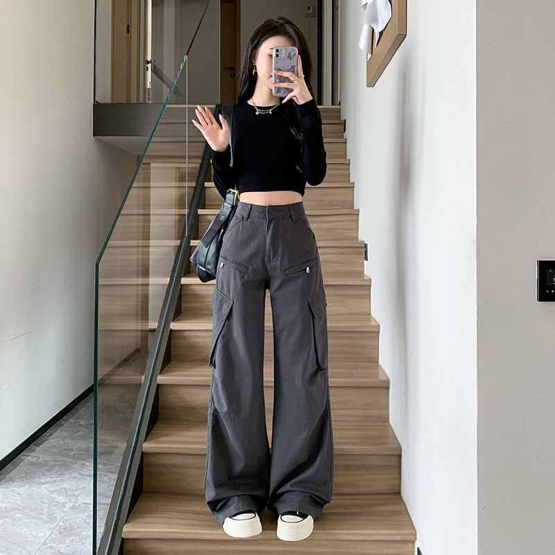 Pantalon cargo uni à taille haute et jambes larges