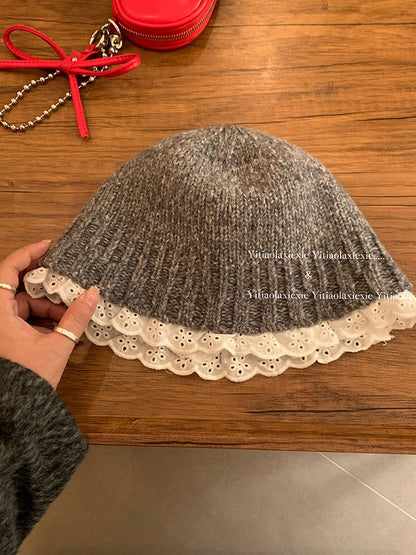 Lace Trim nit Cloche Hat