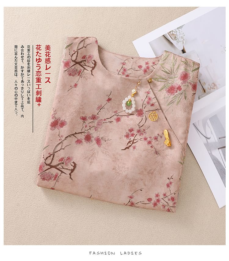 Chemisier fleuri à manches évasées