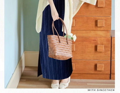 Cardigan long en tricot pointelle uni à manches évasées / Qipao maxi rayé sans manches / Ensemble