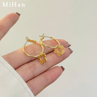 Earring Sterling Hoop Silver Floral