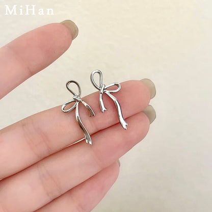 Earring Stud Sterling Ribbon Silver