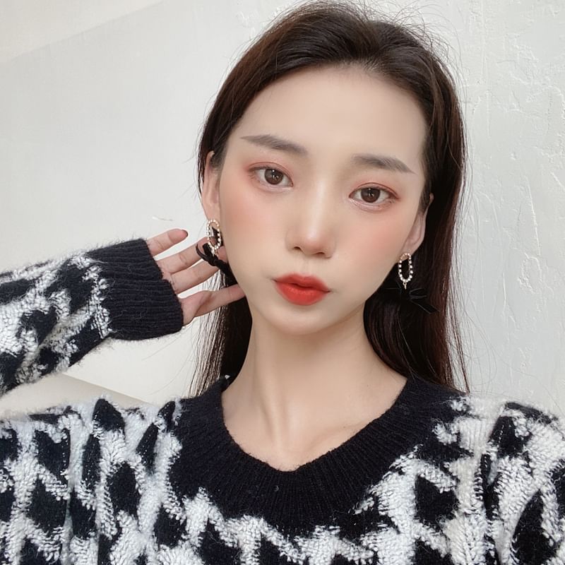 Ribbon Dangle Clip / Earring On