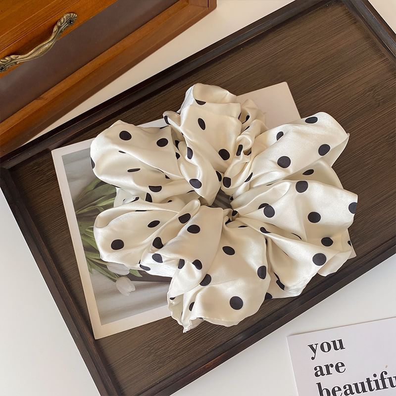 Dotted Scrunchie