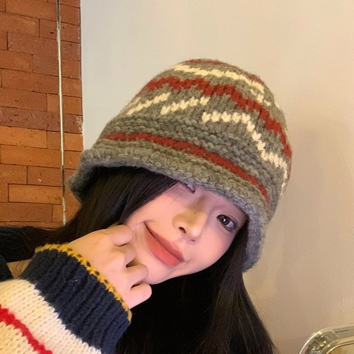 Hat Patterned Bucket Knit