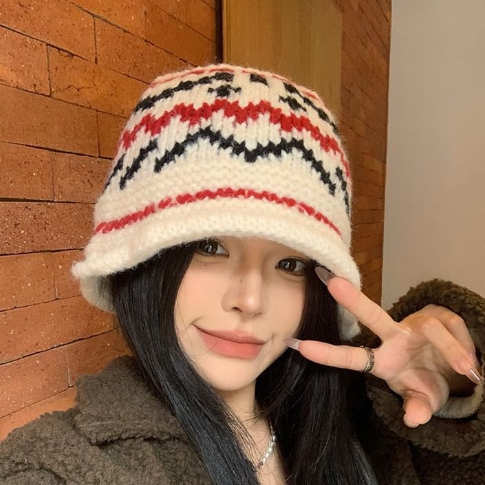 Hat Patterned Bucket Knit