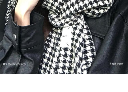 Applique Houndstooth Scarf