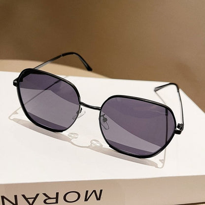 Round Frame Sunglasses