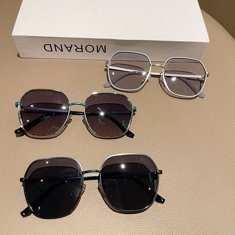 Round Frame Sunglasses