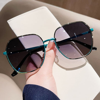 Round Frame Sunglasses
