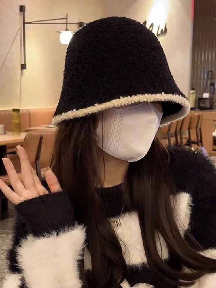 Contrast Bucket Ear / Plain Hat Trim Knit