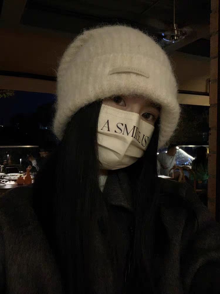 Knit Beanie Ribbed Plain / Applique