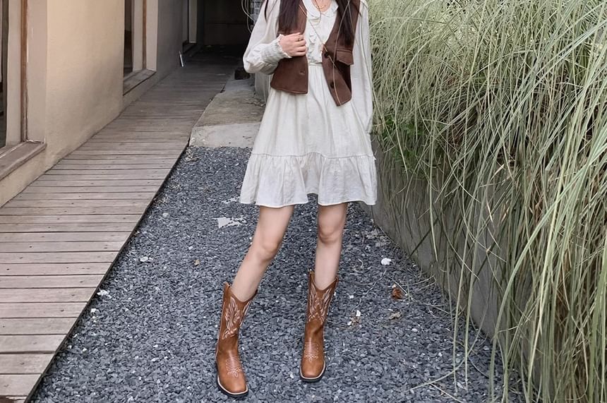 Cowboy Embroidered Leather Faux Chunky Mid-Calf Heel Boots