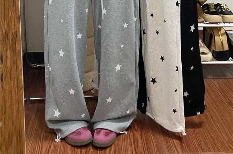 High Rise Star Print Loose-Fit Wide-Leg Sweatpants