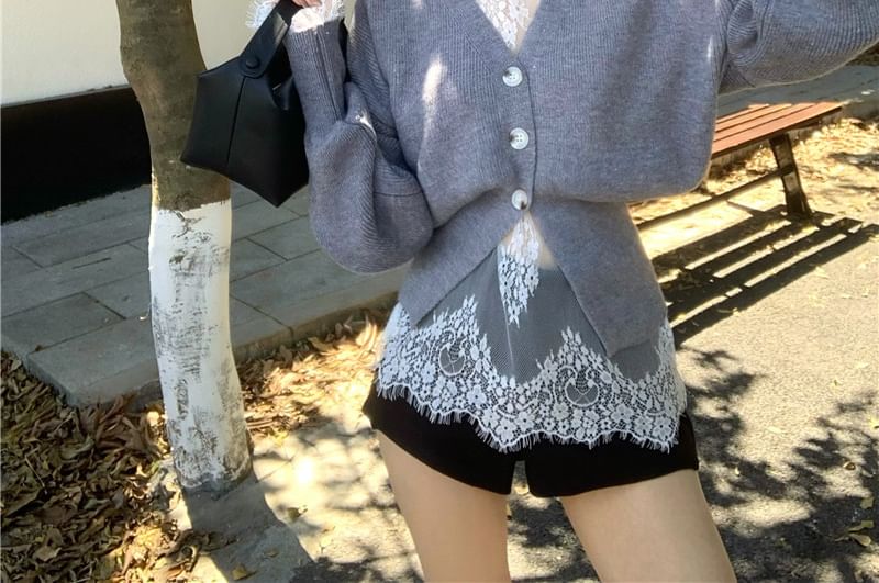 High Shorts Lace Button-Up Cardigan Neck / Long-Sleeve Waist Top V-Neck