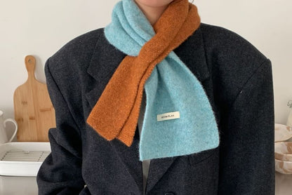 Two-Tone Scarf Knit