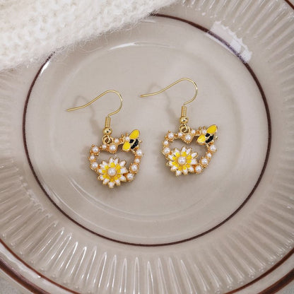 Floral Faux Pearl Bee Alloy Drop Earring