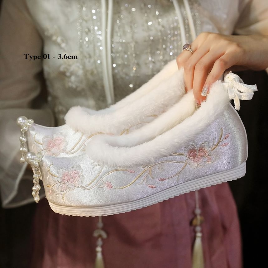 Beaded Designs) Fleece-Lined Wedge Hidden (Various Heel Embroidered Pumps