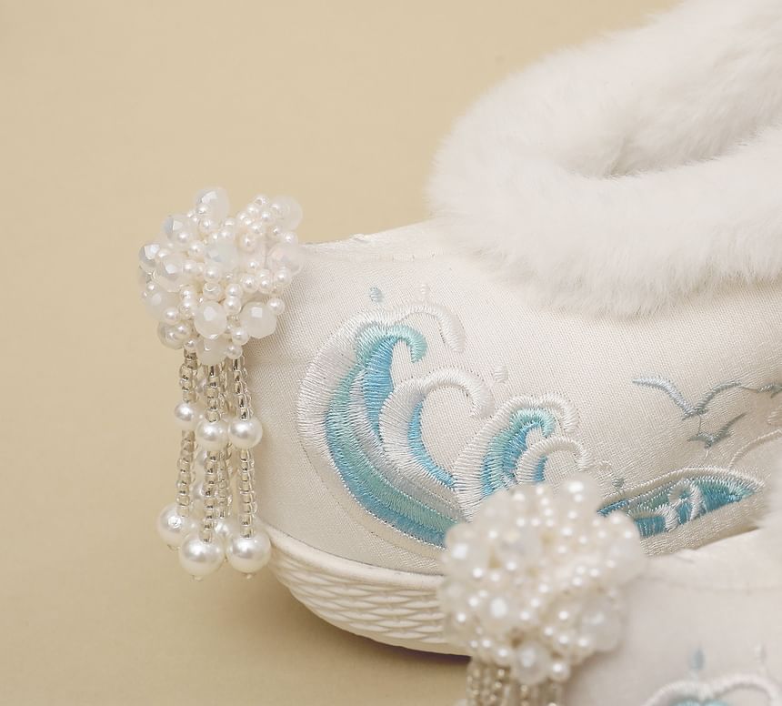 Heel Embroidered Wedge Pumps Fleece-Lined