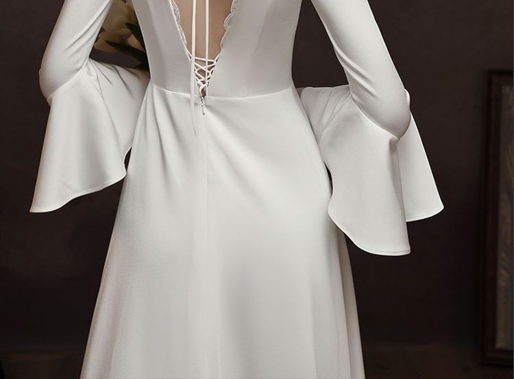 Flared-Sleeve V-Neck Plain Open Back Lace Trim Trumpet Wedding Gown