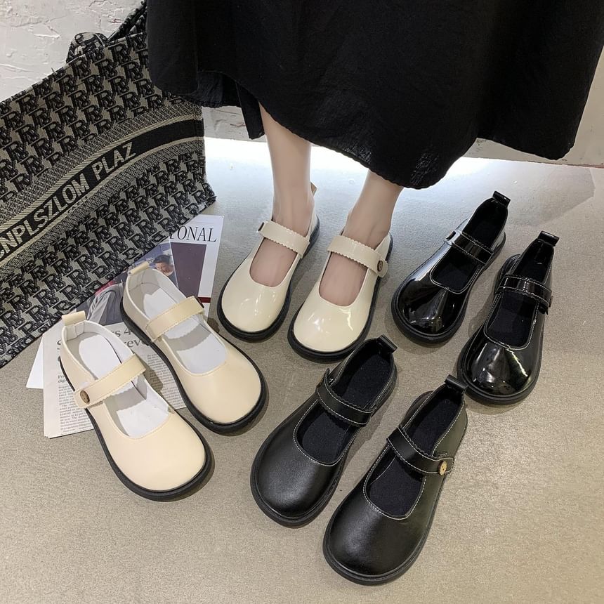 Jane Plain Mary Faux Leather Flats