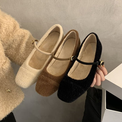 Plain Jane Heel Pumps Low Mary