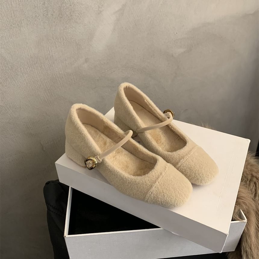 Plain Jane Heel Pumps Low Mary