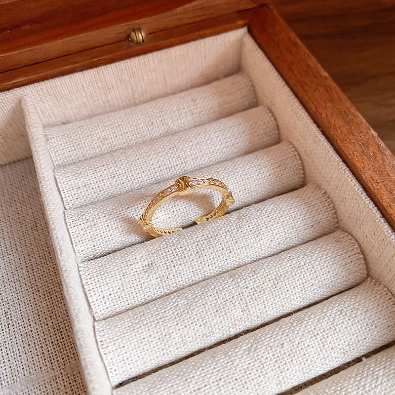 Open Ring Rhinestone Geometry /