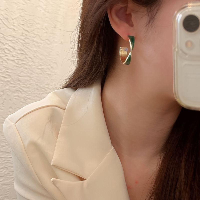 Open Galaxy Hoop Twisted Earring Alloy