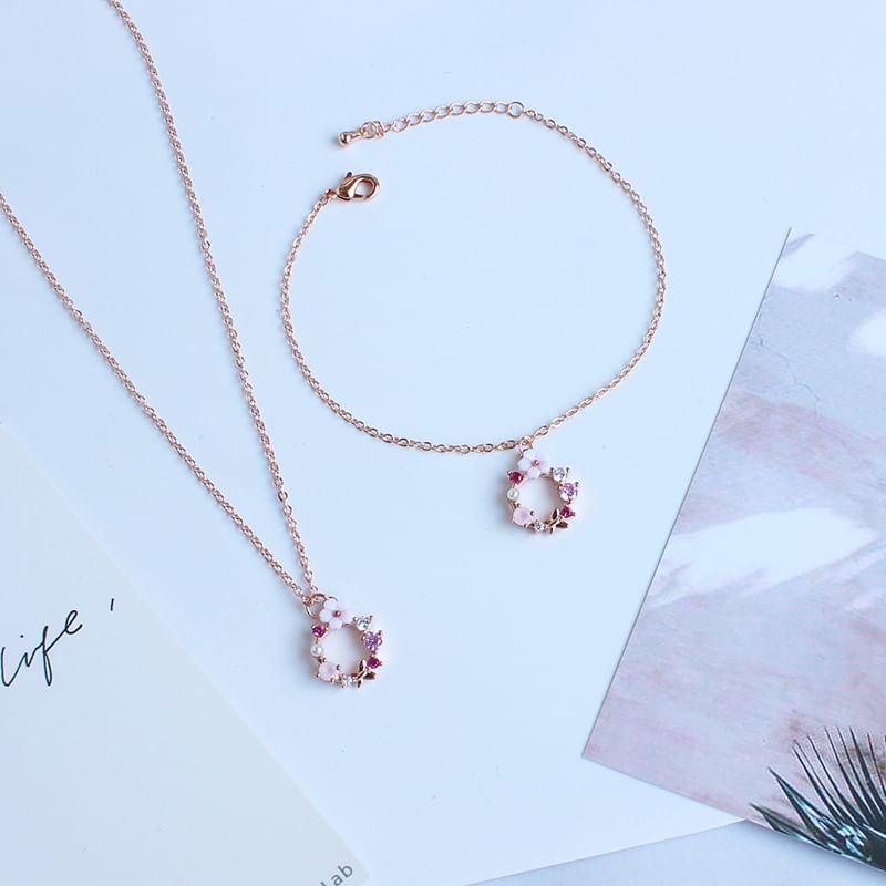 (Various Designs) Bracelet / Alloy Necklace Rhinestone Floral
