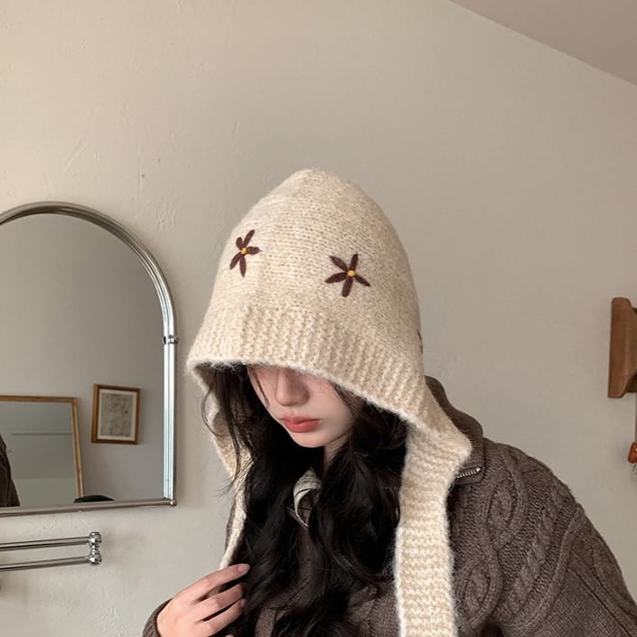 Knit Bonnet Embroidered Floral Hat