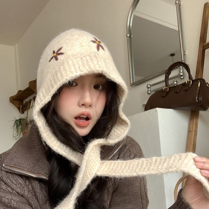 Knit Bonnet Embroidered Floral Hat