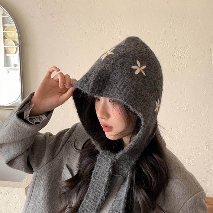 Knit Bonnet Embroidered Floral Hat