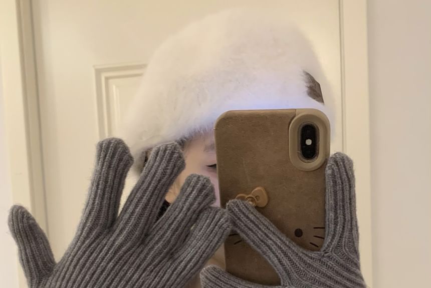 Knit Color Gloves Block