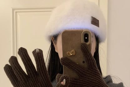 Knit Color Gloves Block