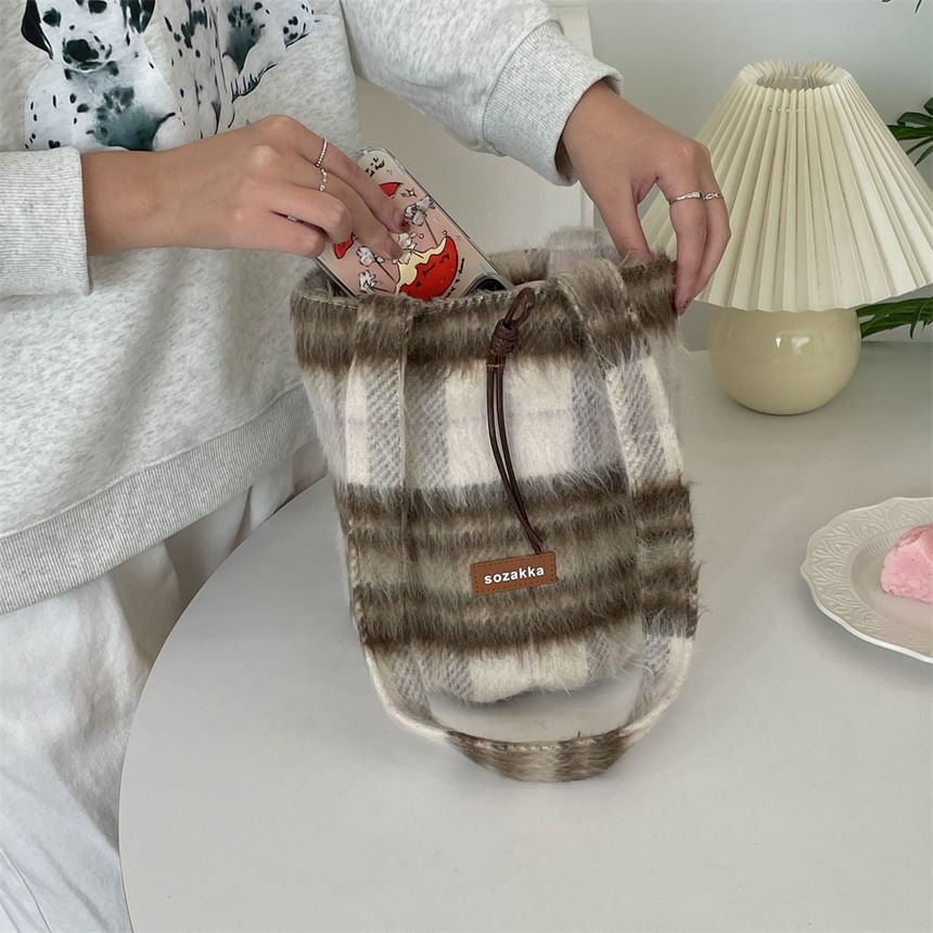 Plaid Applique Drawstring Bucket Bag