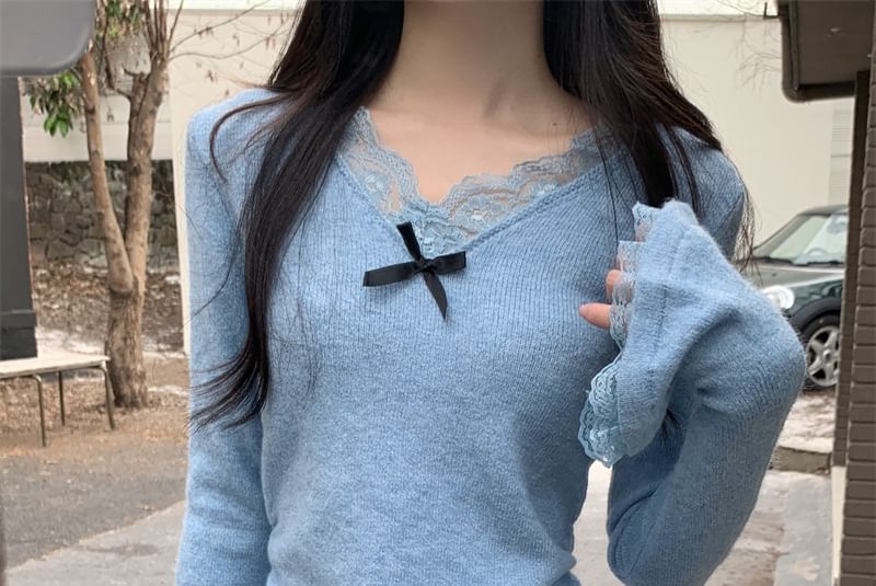 Long-Sleeve V-Neck Plain Bow Accent Lace Trim Slim Fit Knit Top