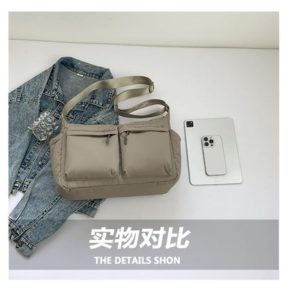 Bag Nylon Messenger Plain