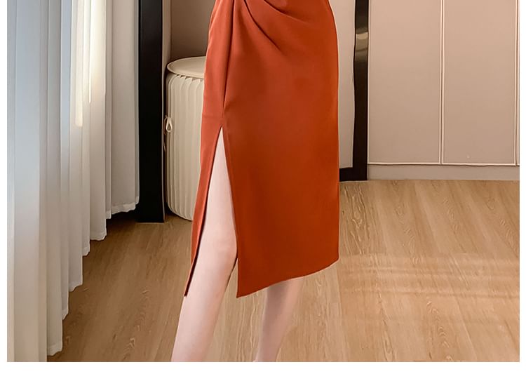 Long-Sleeve V-Neck Plain Side-Slit Ruched Midi Sheath Dress