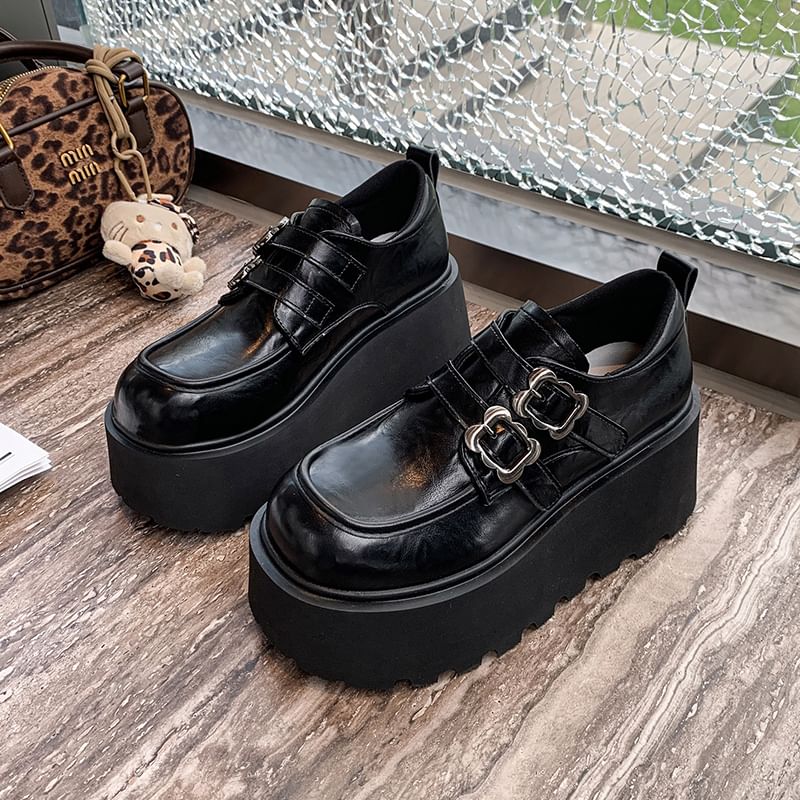 Faux Buckled Shoes Leather Ankle