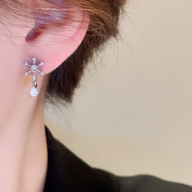 CZ Earring Snowflake Drop