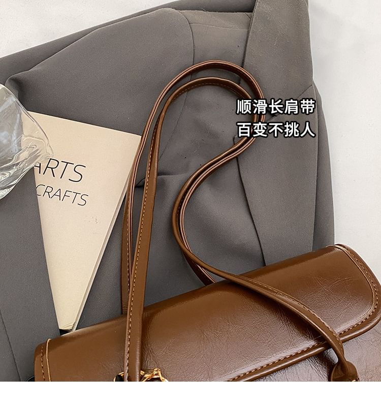 Flap Set: + Charm Bag Faux Leather Plain Tote